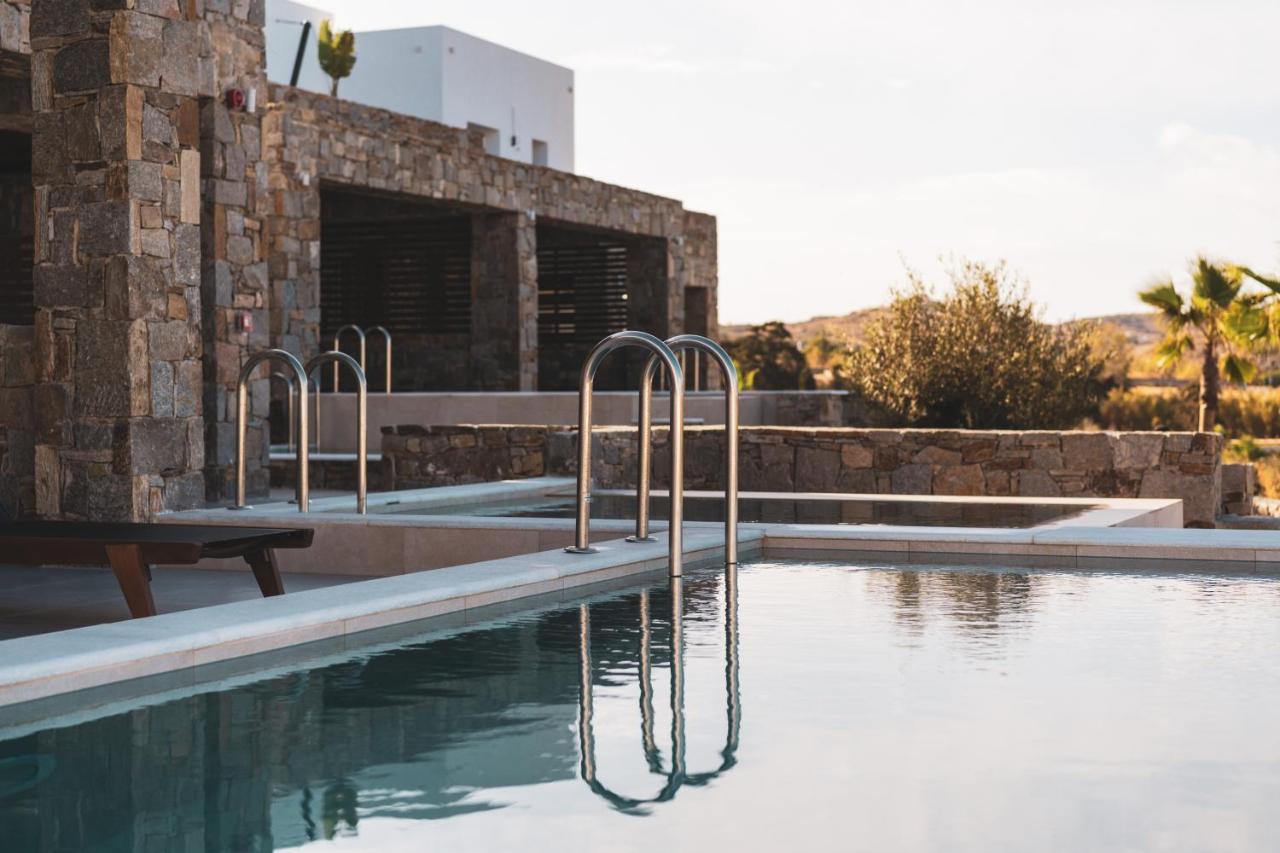 Kouros Blanc Resort & Suites Pounda Eksteriør bilde