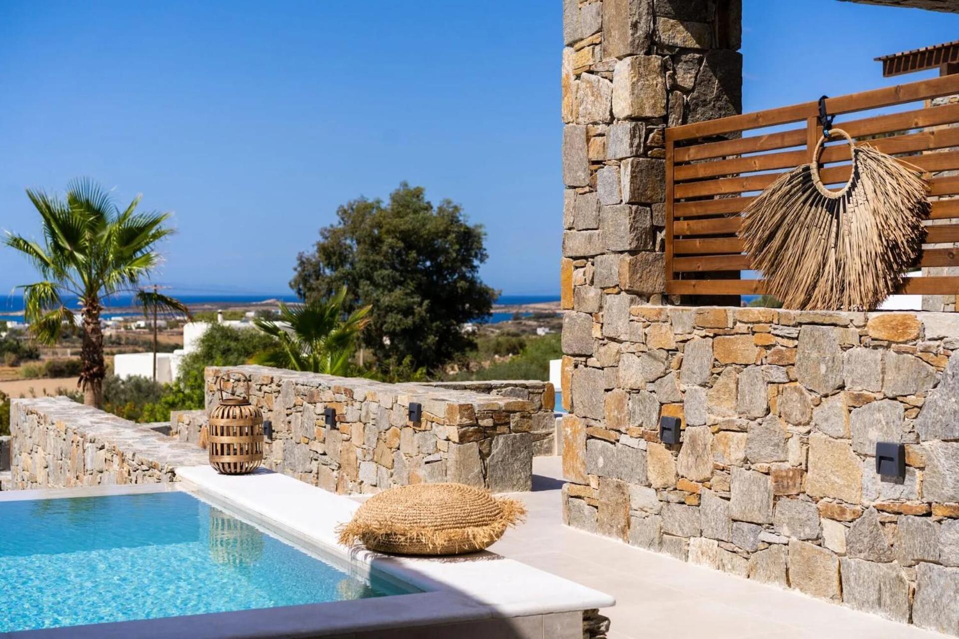 Kouros Blanc Resort & Suites Pounda Rom bilde