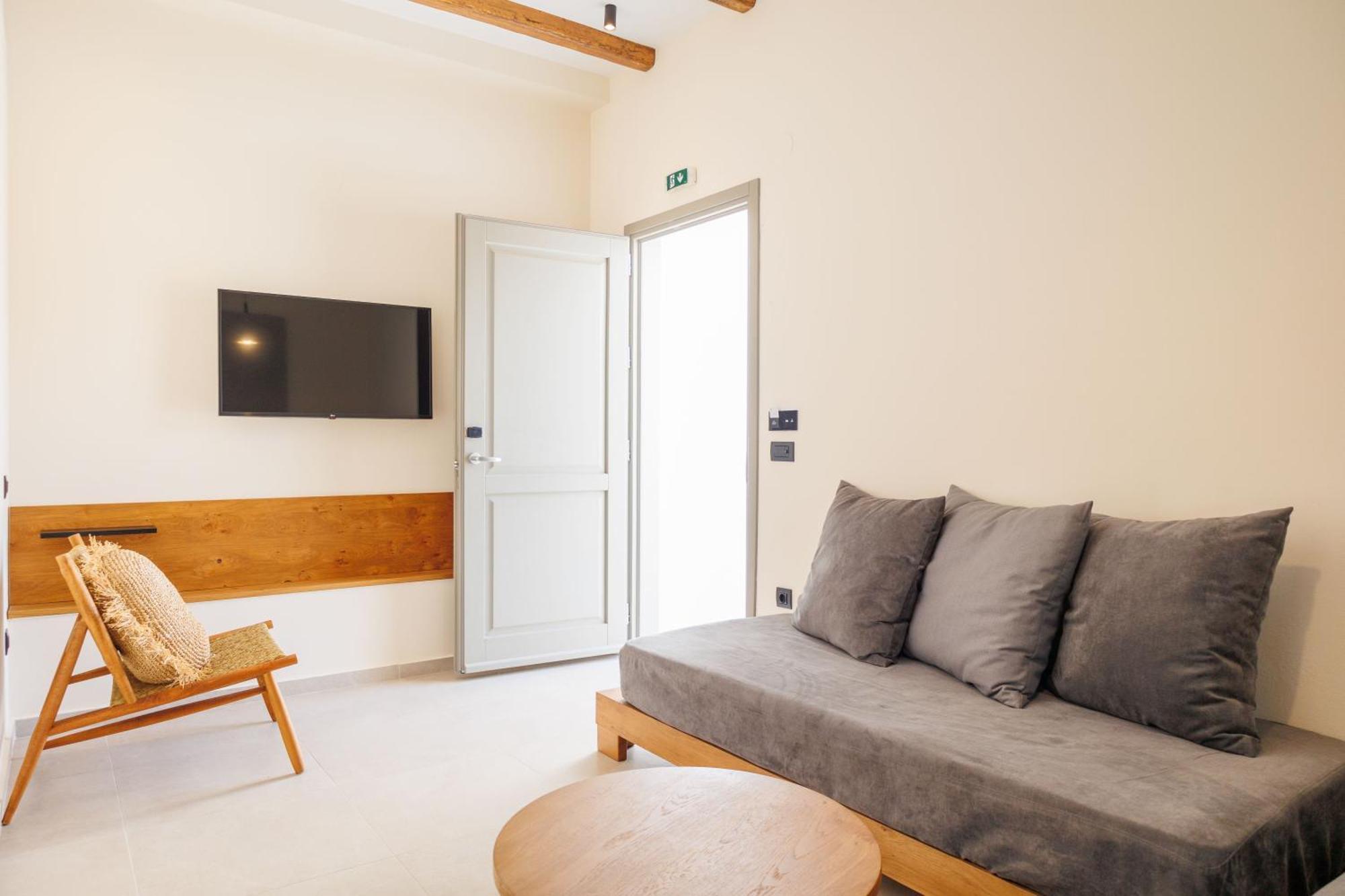Kouros Blanc Resort & Suites Pounda Rom bilde